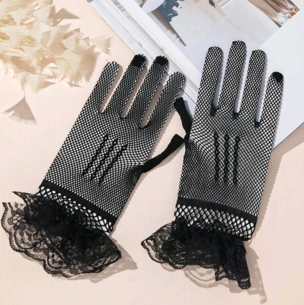 NWOT Pinup Vamp Mesh Fishnet Gloves